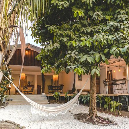Cuatro Vientos Lodge & Apartments - Mal Pais, Costa Rica Playa Santa Teresa  エクステリア 写真