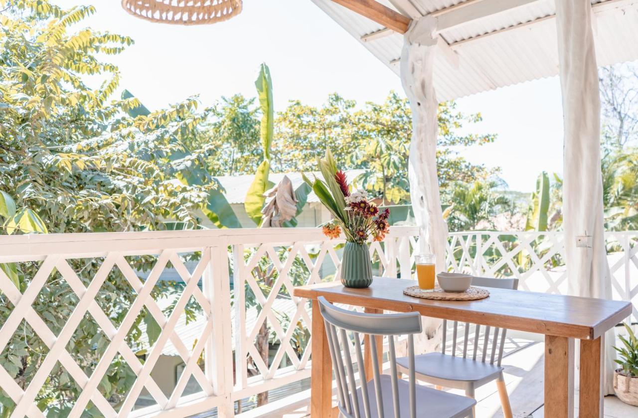 Cuatro Vientos Lodge & Apartments - Mal Pais, Costa Rica Playa Santa Teresa  エクステリア 写真