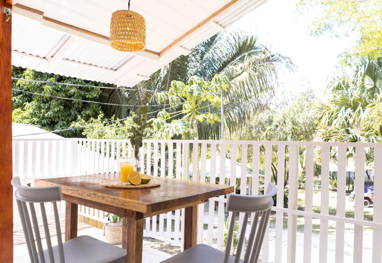 Cuatro Vientos Lodge & Apartments - Mal Pais, Costa Rica Playa Santa Teresa  エクステリア 写真