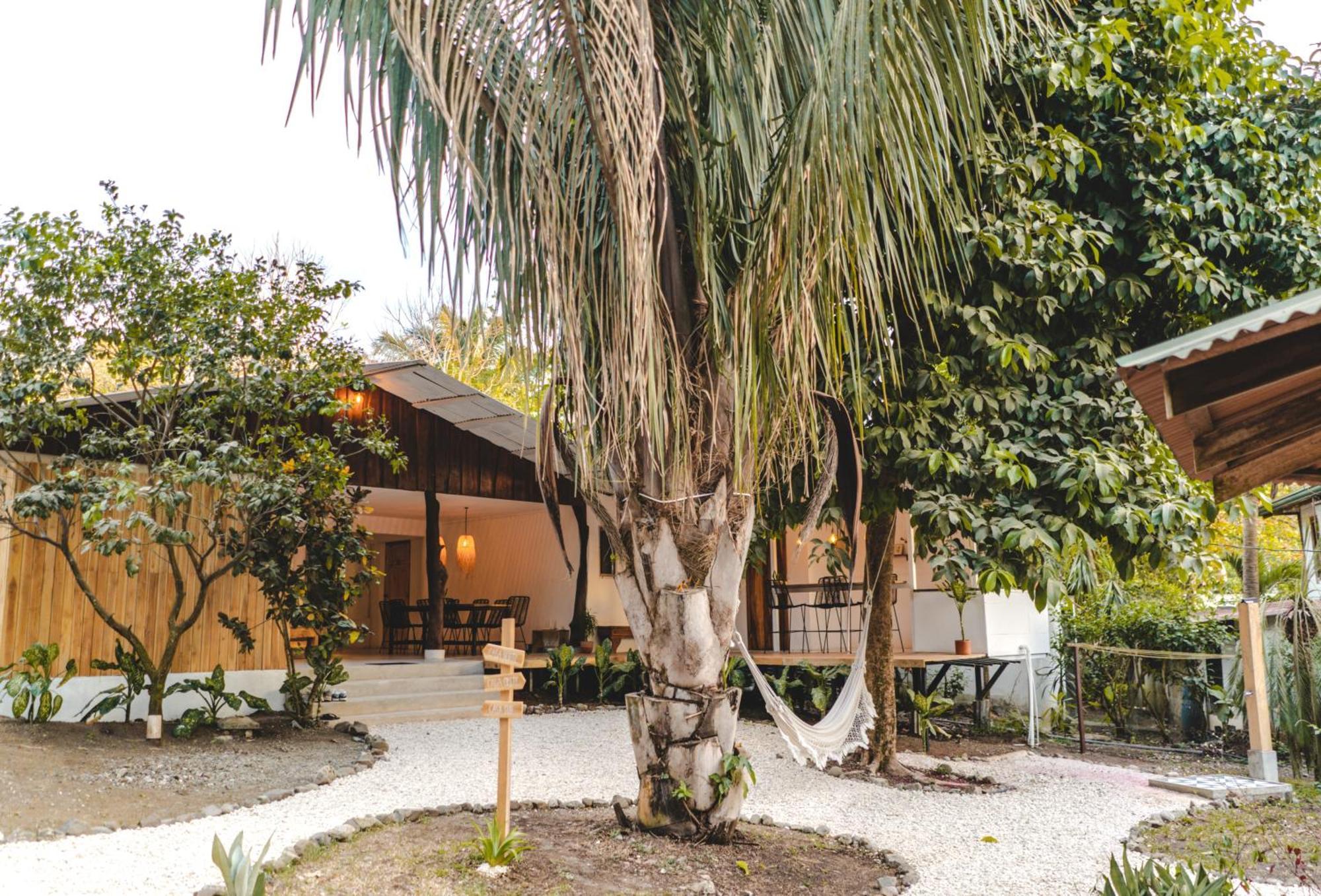 Cuatro Vientos Lodge & Apartments - Mal Pais, Costa Rica Playa Santa Teresa  エクステリア 写真