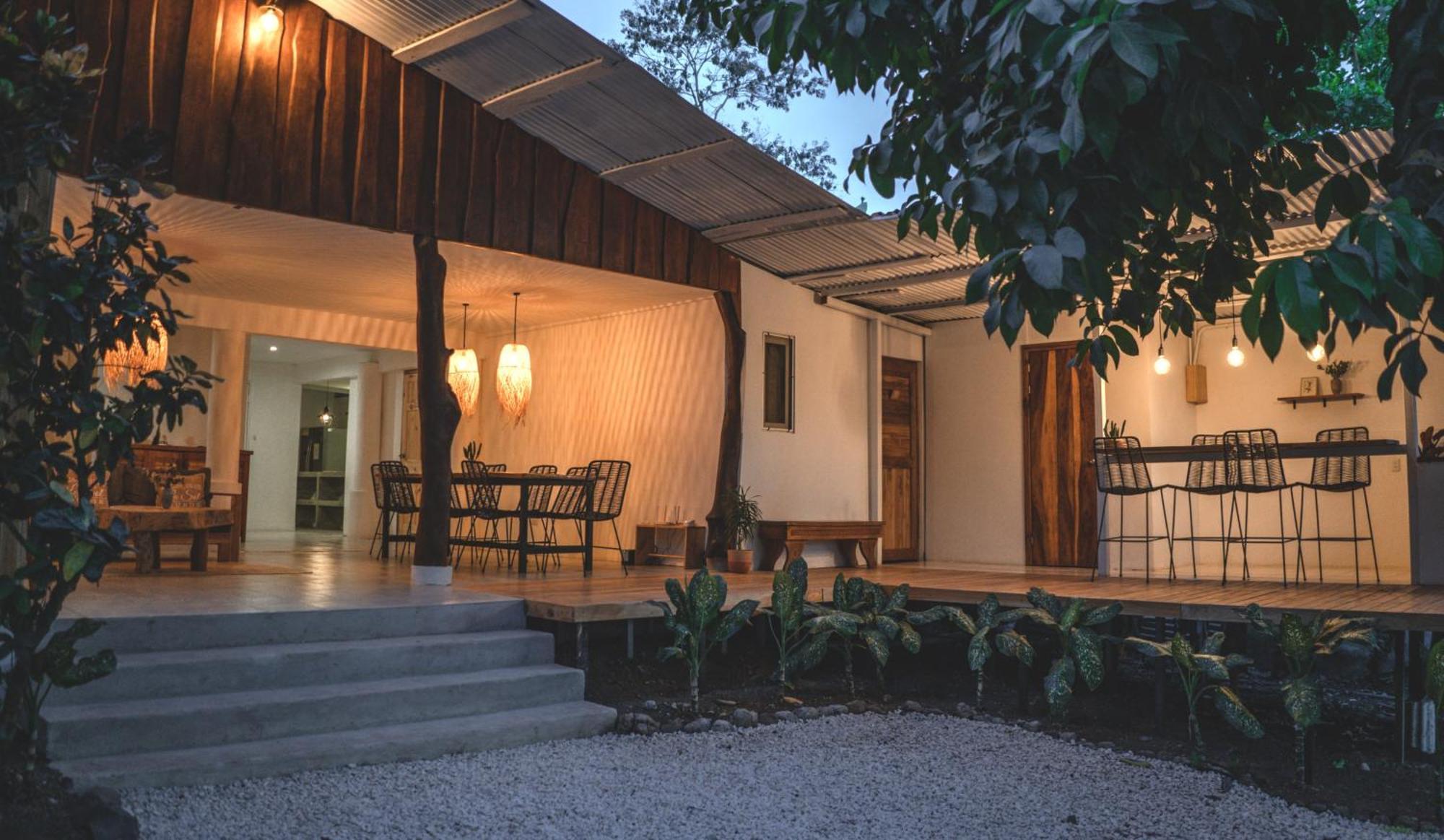 Cuatro Vientos Lodge & Apartments - Mal Pais, Costa Rica Playa Santa Teresa  エクステリア 写真