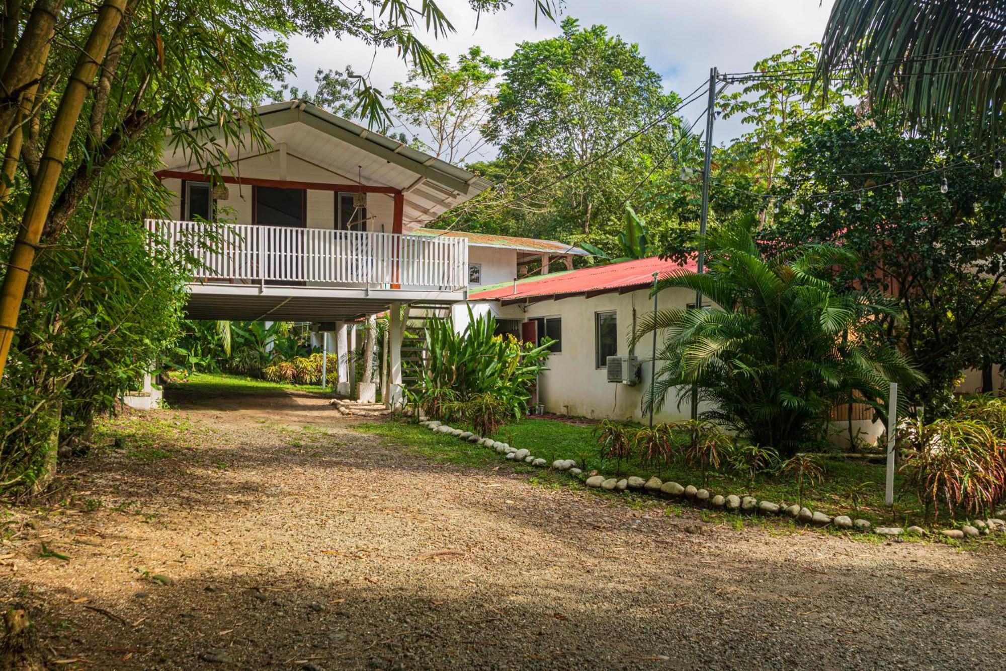 Cuatro Vientos Lodge & Apartments - Mal Pais, Costa Rica Playa Santa Teresa  エクステリア 写真